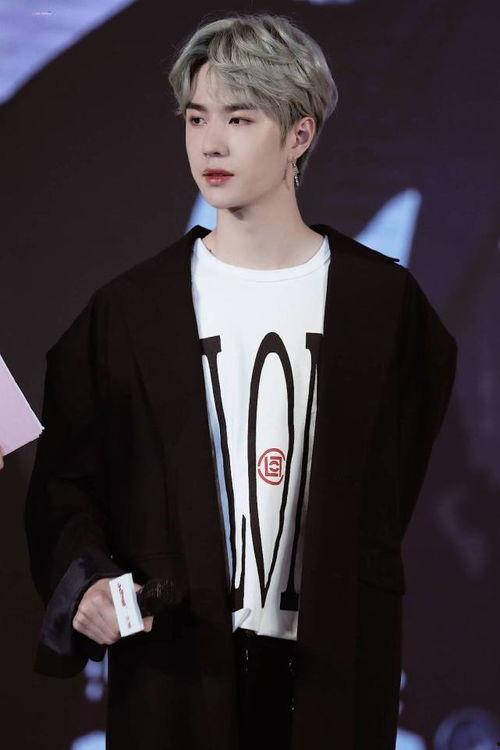 周子轩爆料王一博视频播放,揭秘背后故事